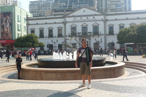 206291_1966041917089_6463808_n