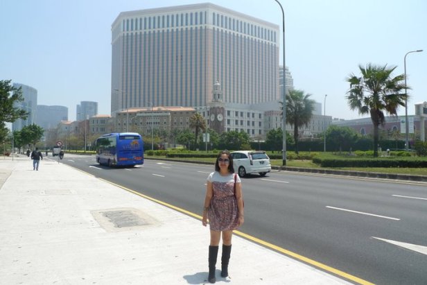 207446_1966028036742_1544799_n